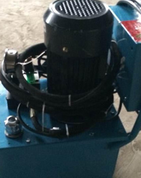 鉚接機脫模困難怎么辦？鉚接點容易撕裂怎么辦？